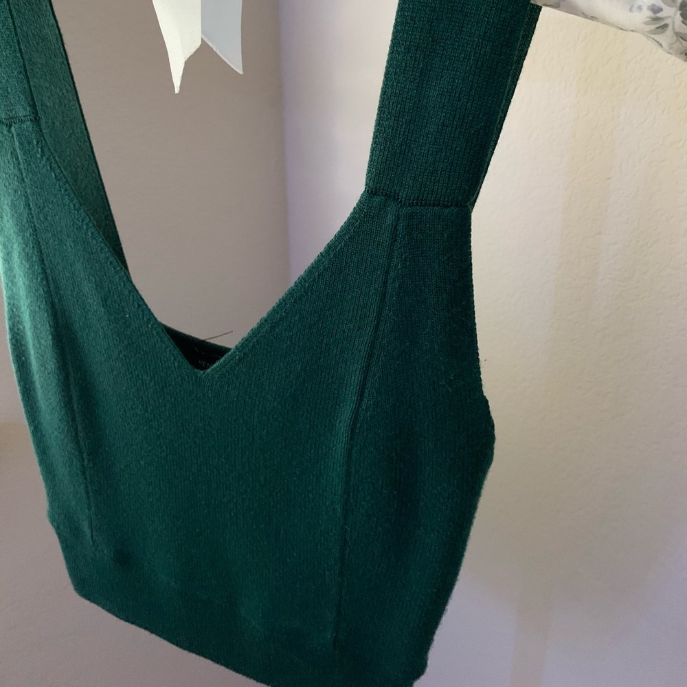 BRANDY MELVILLE TANK TOP